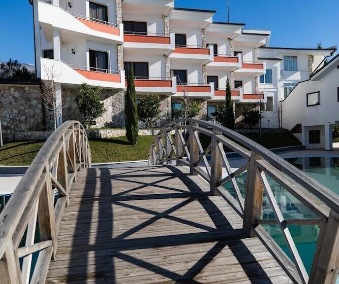 فندق Chateau Linza Resort