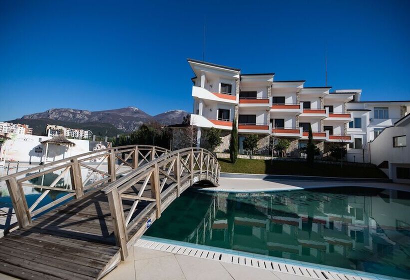 בית מלון כפרי Chateau Linza Resort