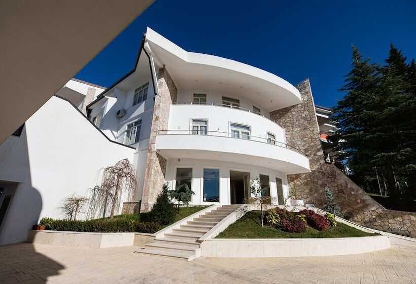 فندق Chateau Linza Resort