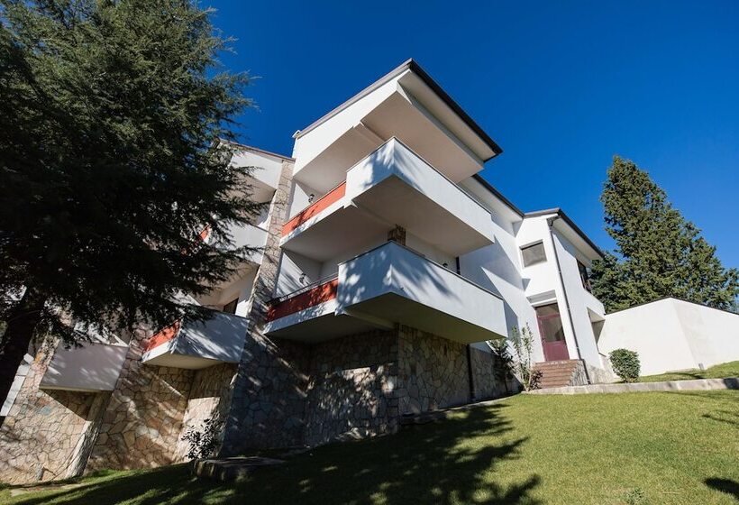 فندق Chateau Linza Resort