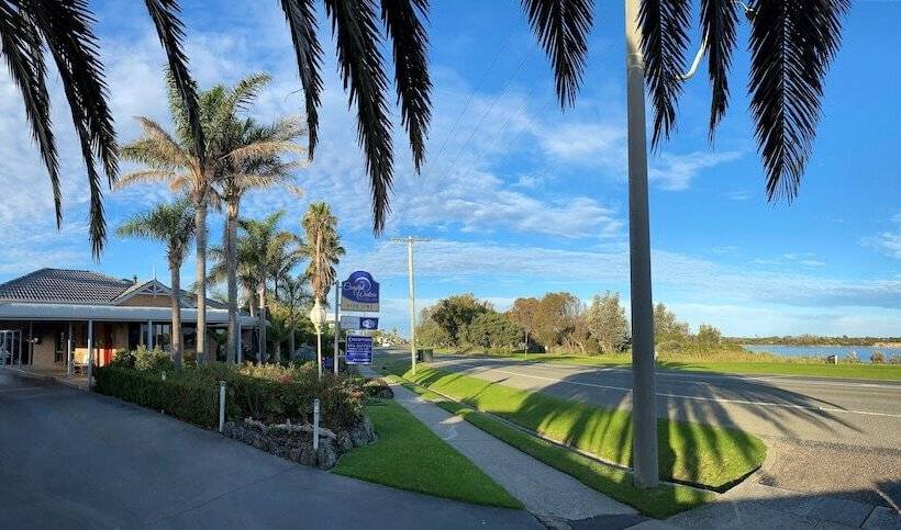 호텔 Coastal Waters Motor Inn