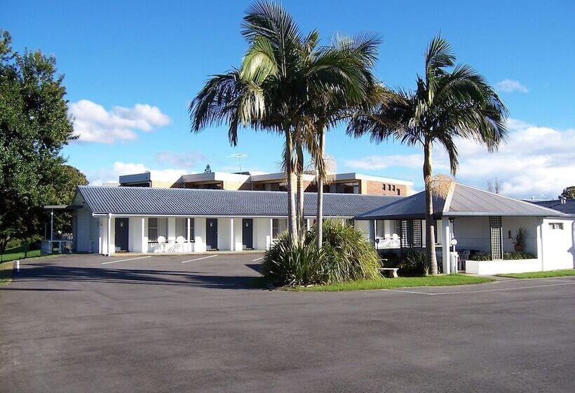 בית מלון כפרי Colonial Court Motor Inn