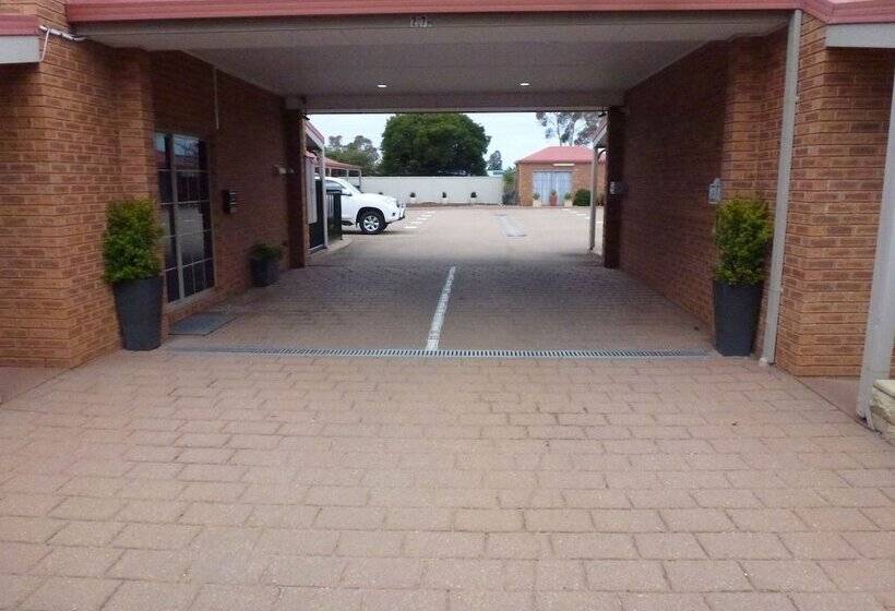 ホテル Colonial Motor Inn Bairnsdale Golden Chain Property