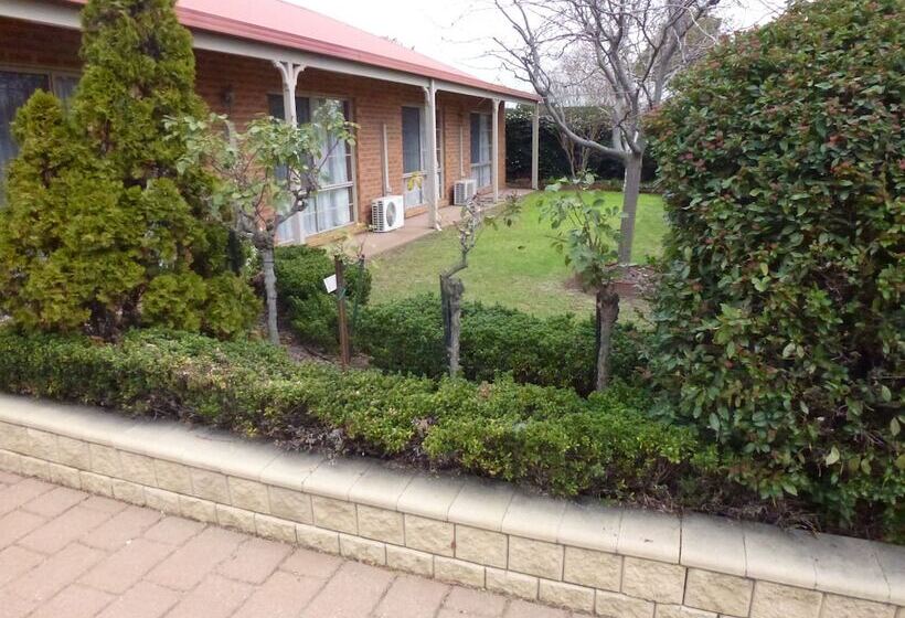 ホテル Colonial Motor Inn Bairnsdale Golden Chain Property