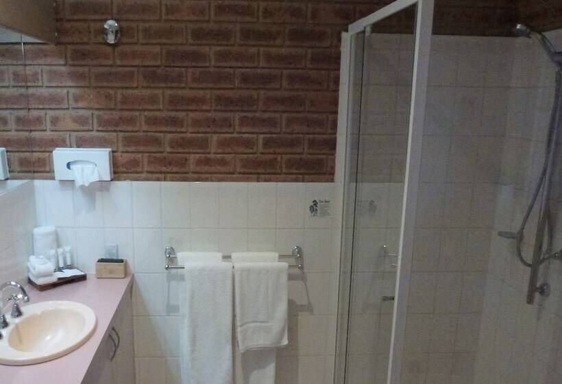 ホテル Colonial Motor Inn Bairnsdale Golden Chain Property