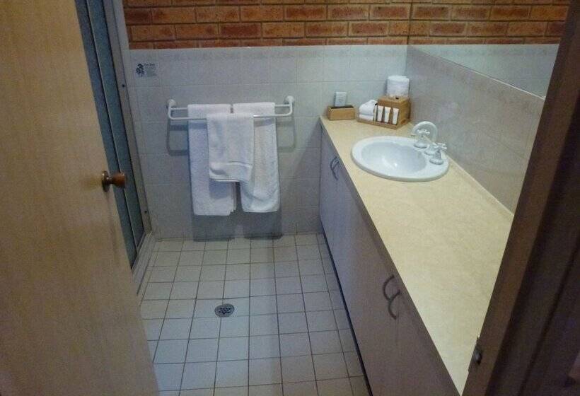 ホテル Colonial Motor Inn Bairnsdale Golden Chain Property