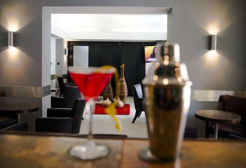 هتل Continental Luanda