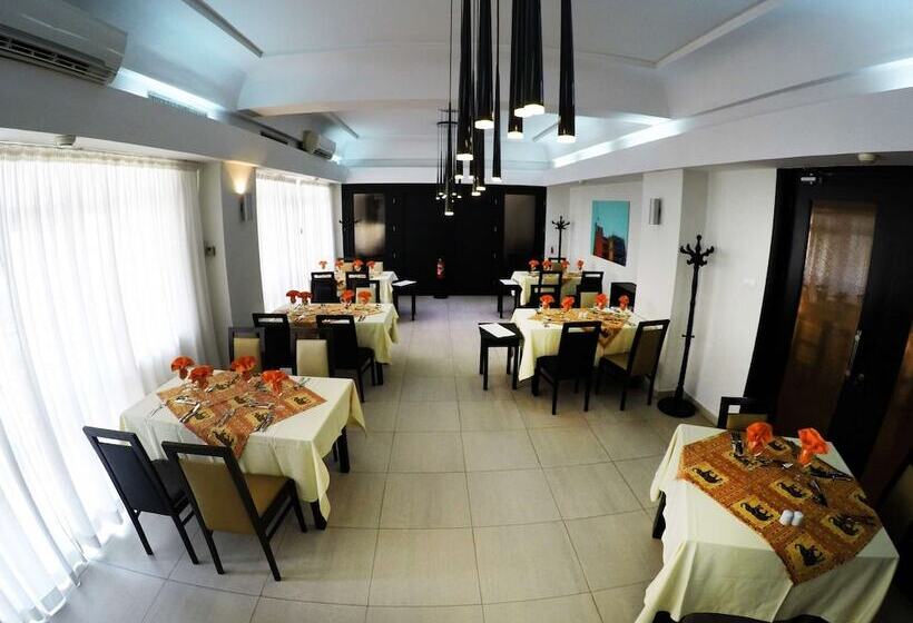 هتل Continental Luanda