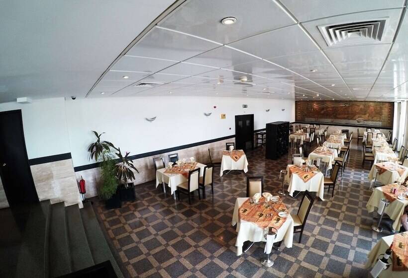 هتل Continental Luanda