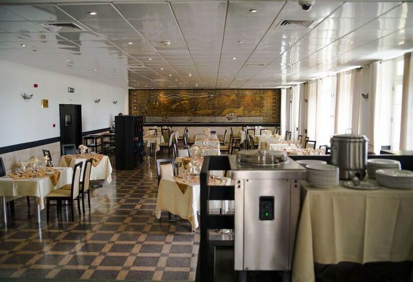 هتل Continental Luanda