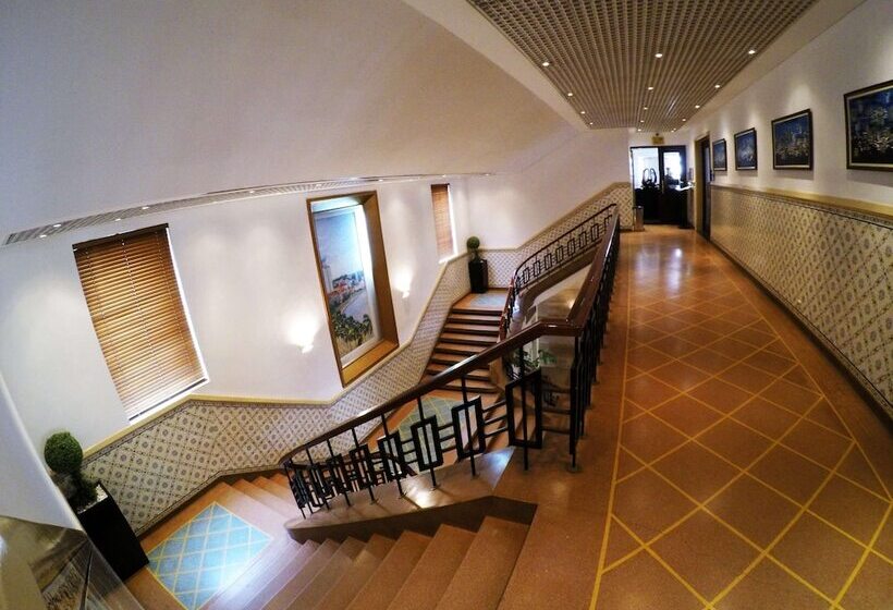 هتل Continental Luanda