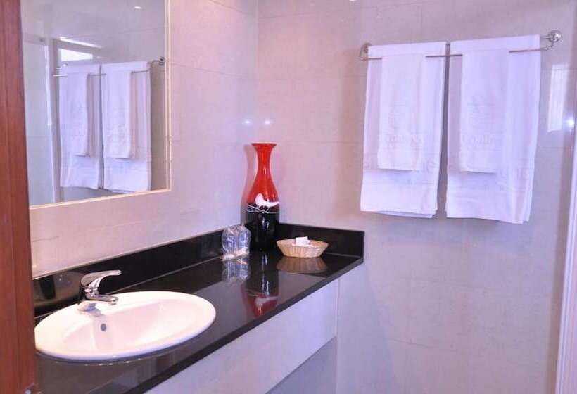 هتل Continental Luanda