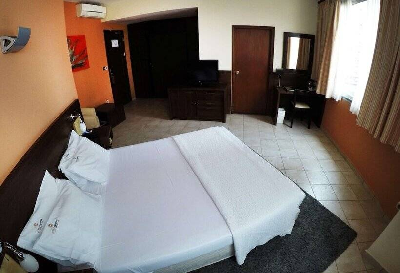 هتل Continental Luanda