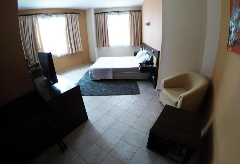 هتل Continental Luanda