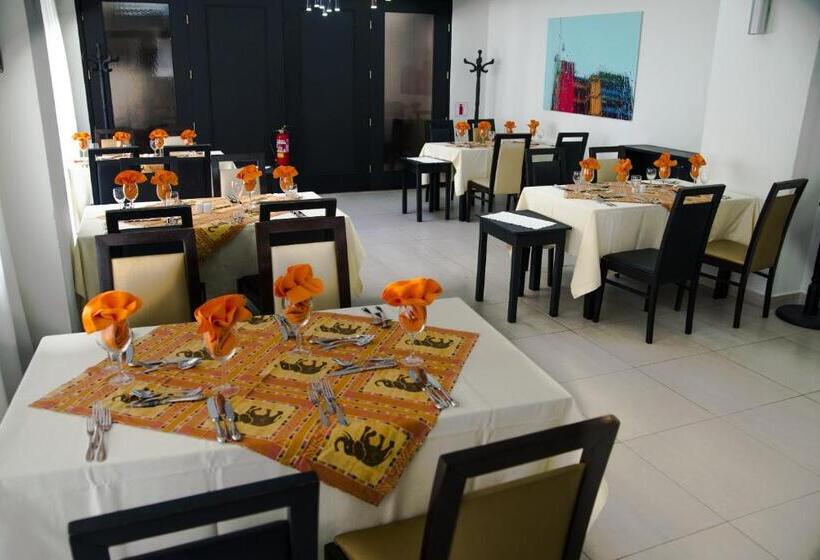 هتل Continental Luanda