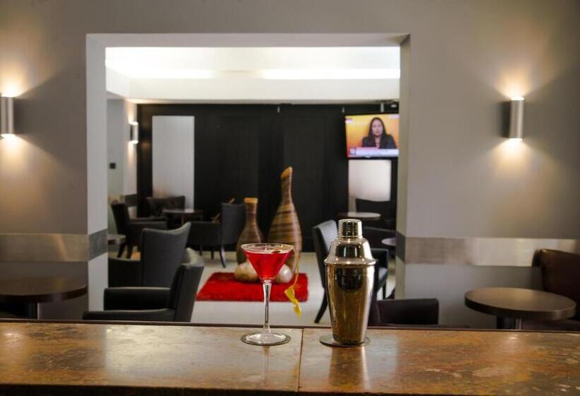 هتل Continental Luanda