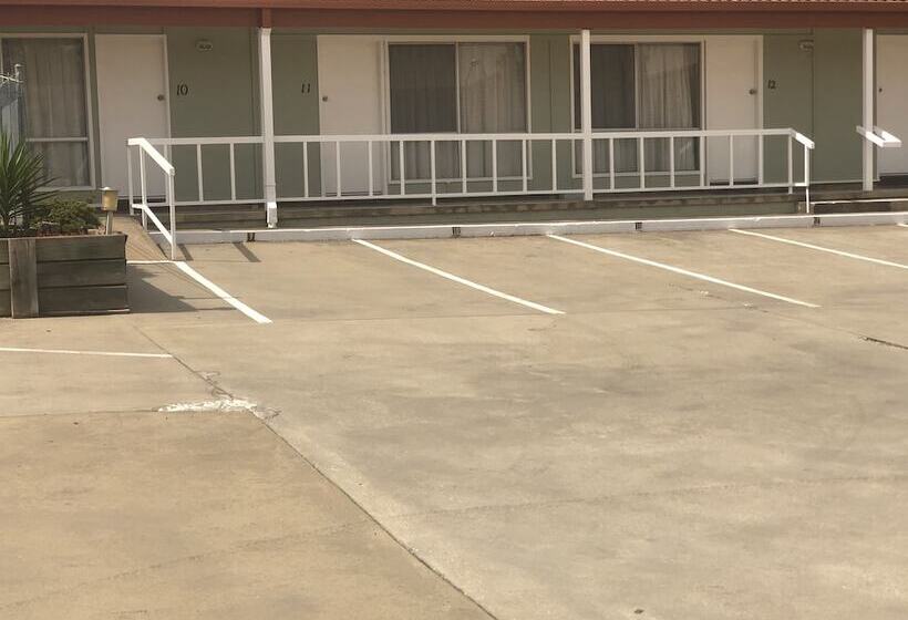 هتل Countryman Motor Inn Cowra