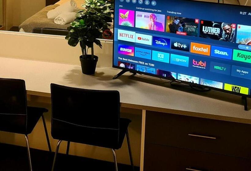 בית מלון כפרי Golden Sands Motor Inn