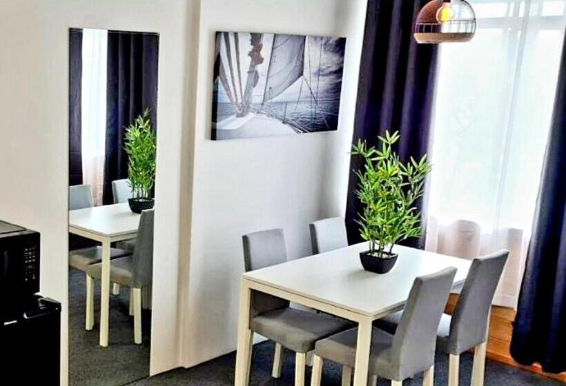 בית מלון כפרי Golden Sands Motor Inn