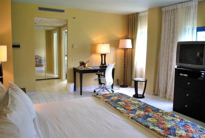 Hotel Grand Royal Antiguan