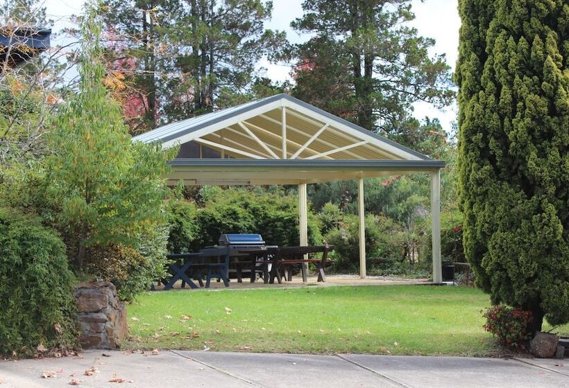 בית מלון כפרי High Mountains Motor Inn