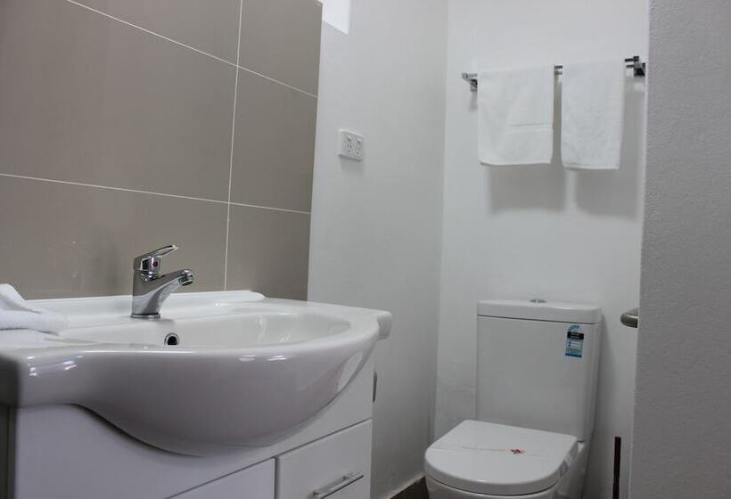 בית מלון כפרי High Mountains Motor Inn