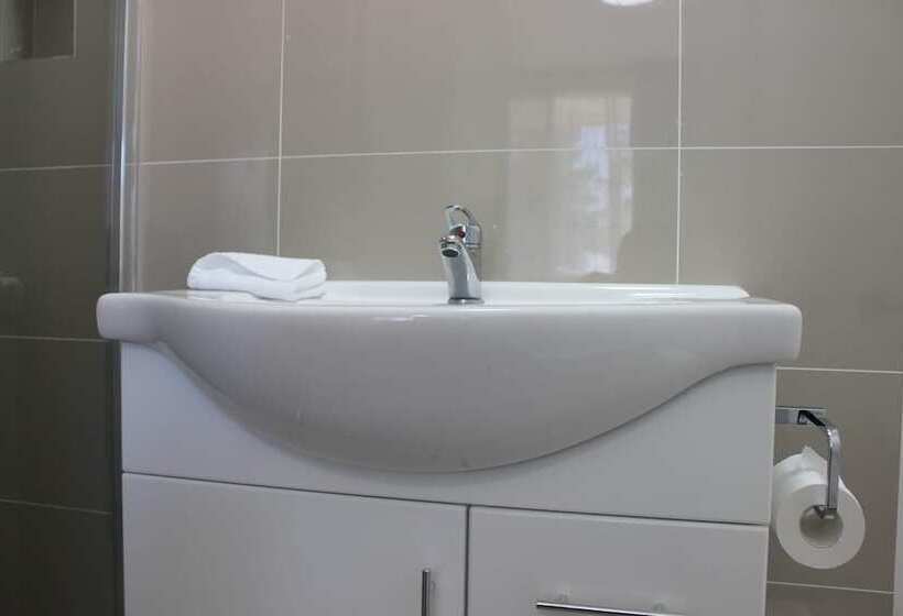 בית מלון כפרי High Mountains Motor Inn