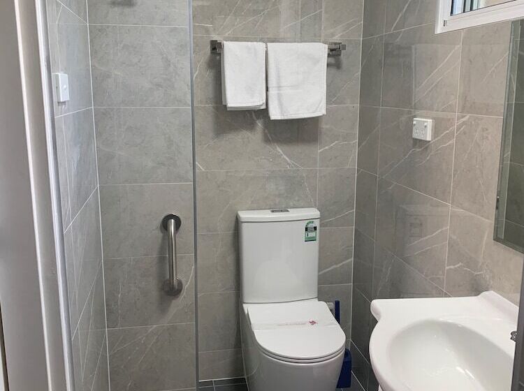 בית מלון כפרי High Mountains Motor Inn