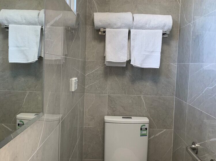 בית מלון כפרי High Mountains Motor Inn