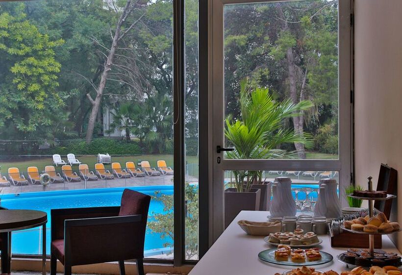 Howard Johnson By Wyndham Plaza Hotel Mayorazgo