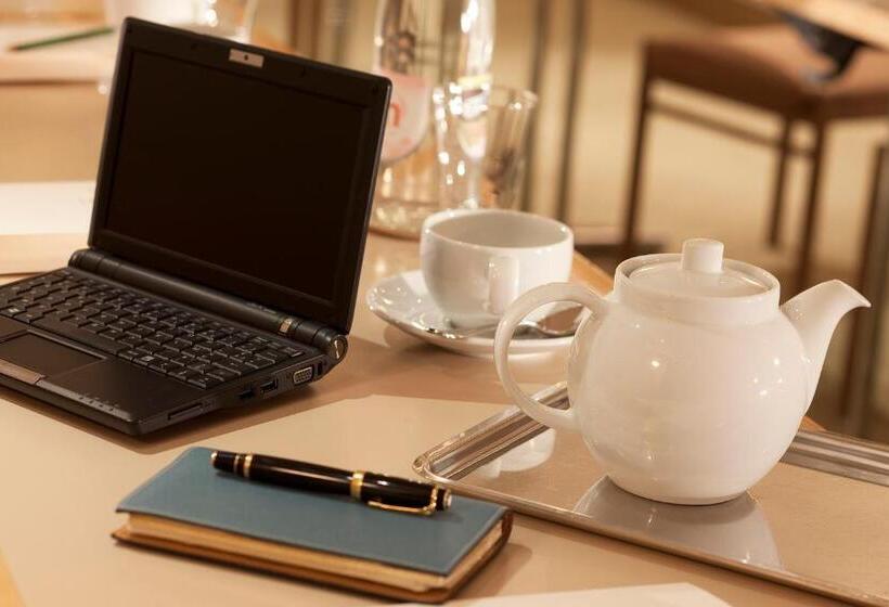 ホテル Hôtel De L Arcade