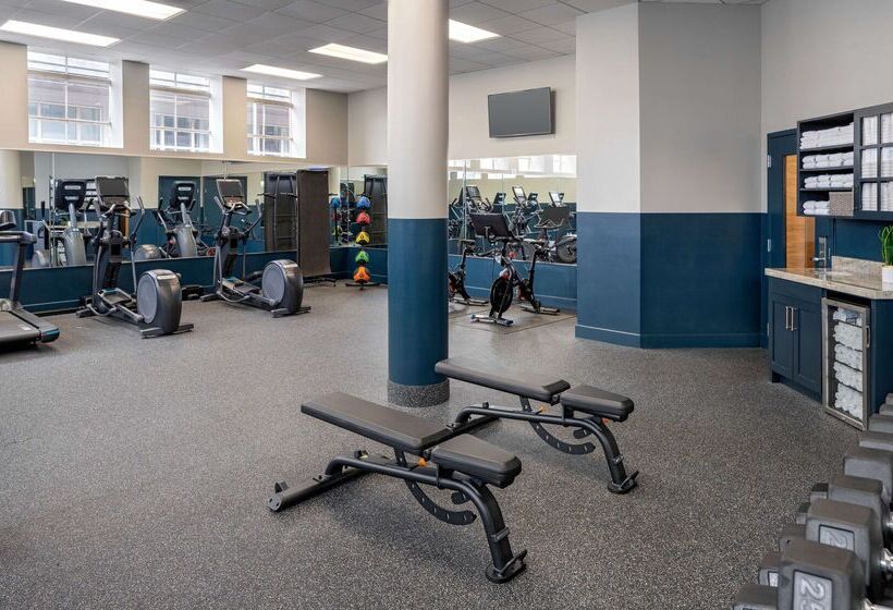 فندق Hyatt Centric French Quarter