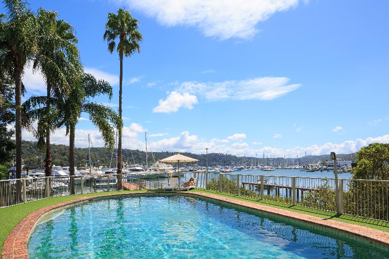 Mirage Hotel Newport