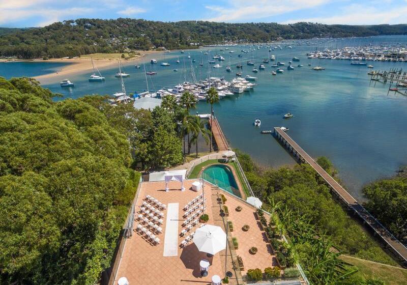 Mirage Hotel Newport