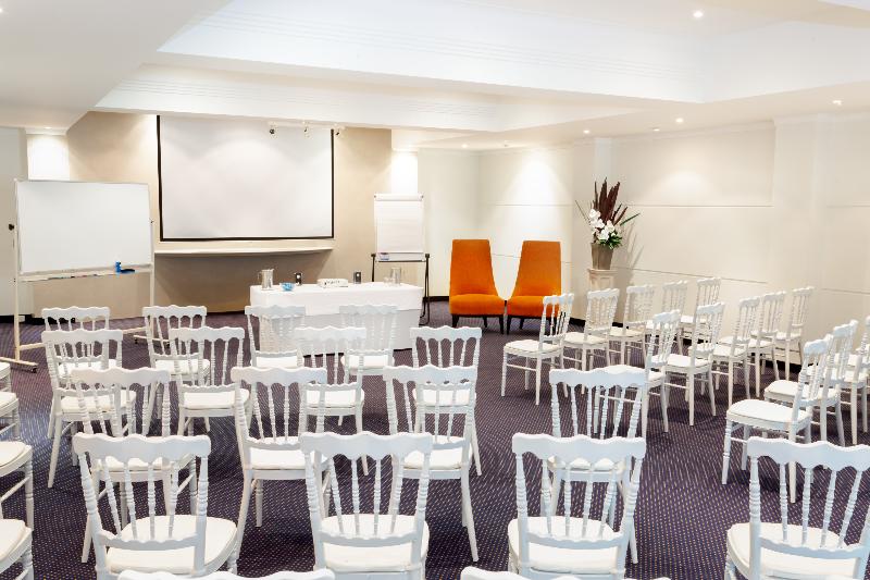 Mirage Hotel Newport