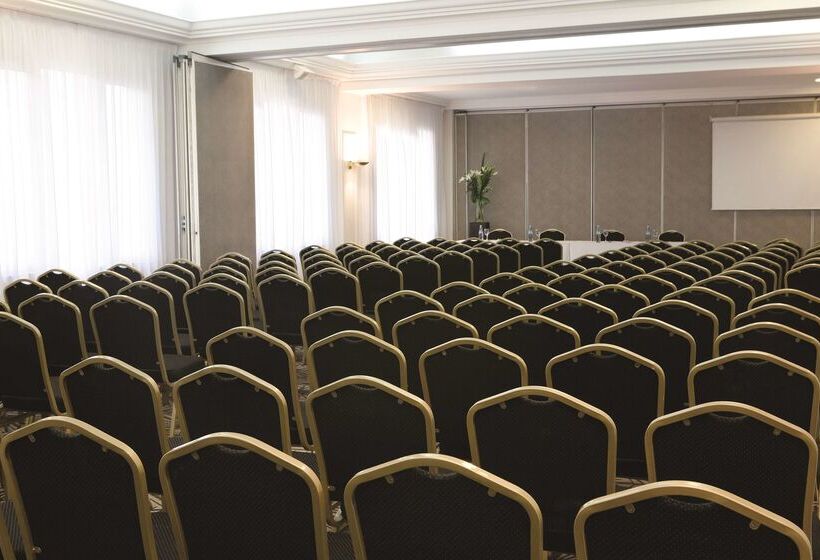 هتل NH Collection Buenos Aires Crillon