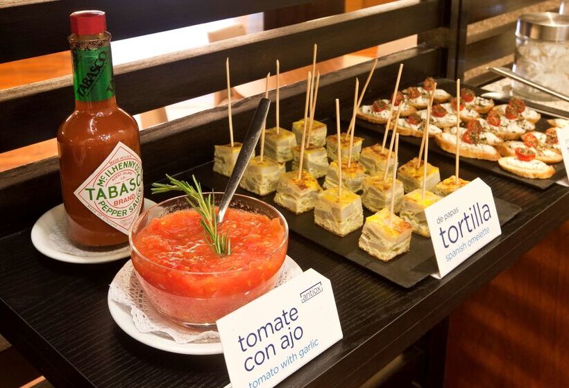 호텔 NH Córdoba Panorama