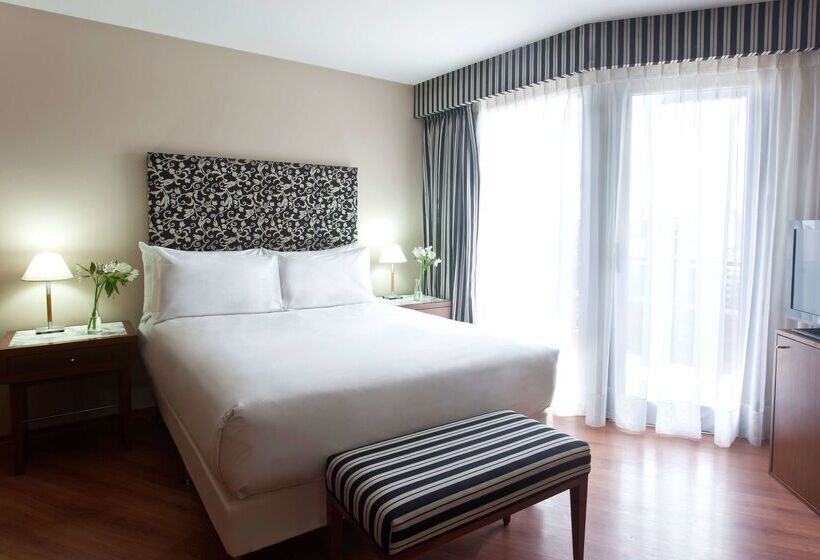 호텔 NH Córdoba Panorama