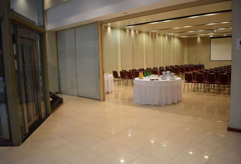 ホテル Solans Presidente