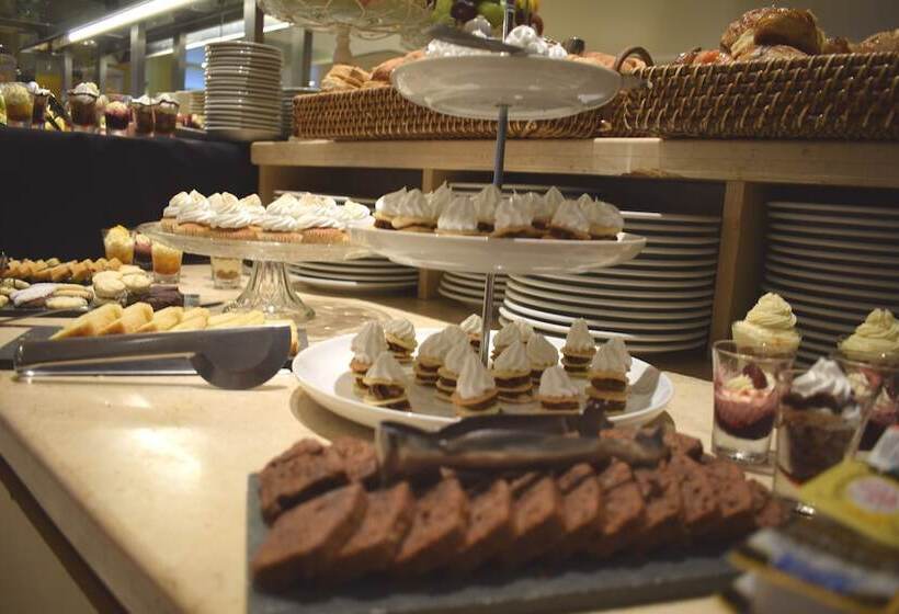 ホテル Solans Presidente