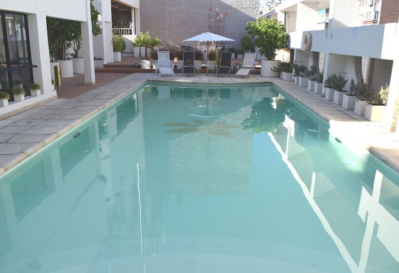 ホテル Solans Presidente