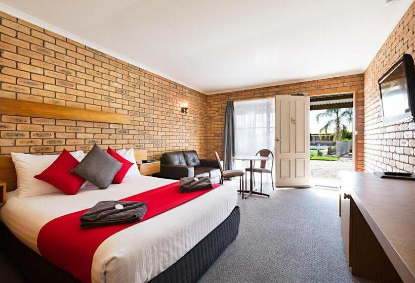 בית מלון כפרי Statesman Motor Inn