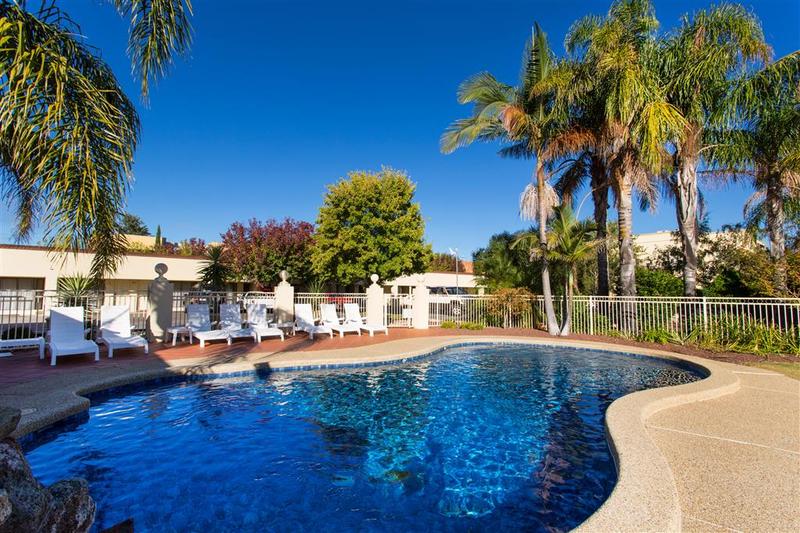 هتل The Carrington