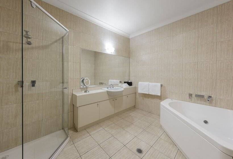 هتل The Carrington