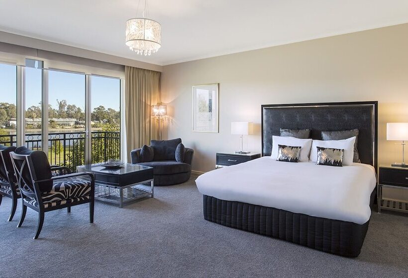 هتل The Carrington