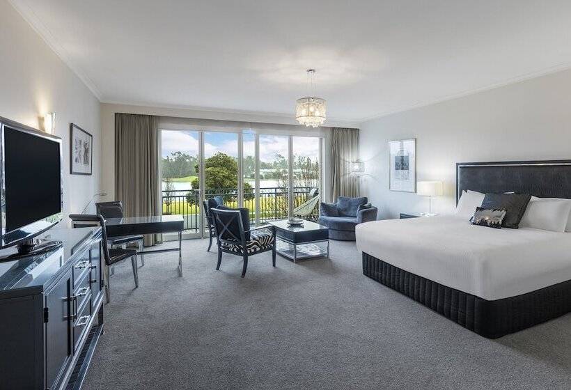 هتل The Carrington