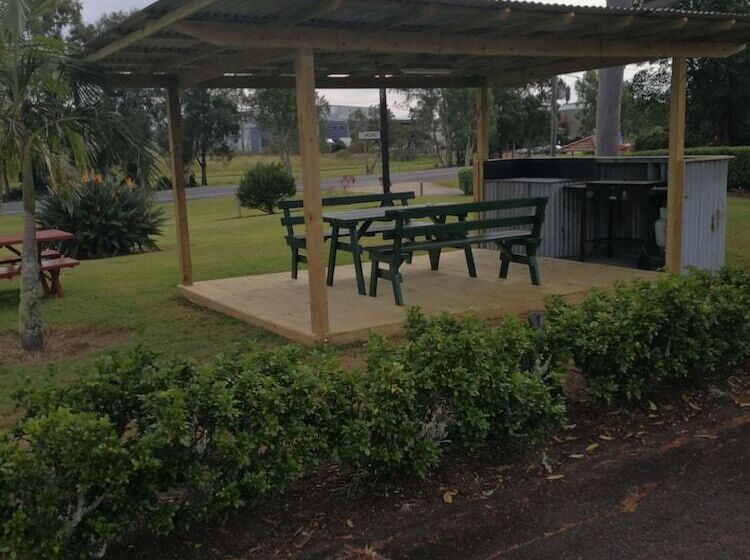 Lakeside Lodge Motel