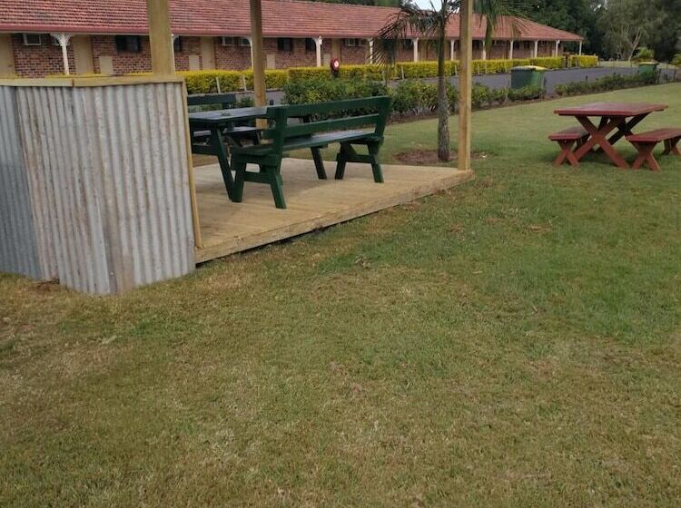 Lakeside Lodge Motel