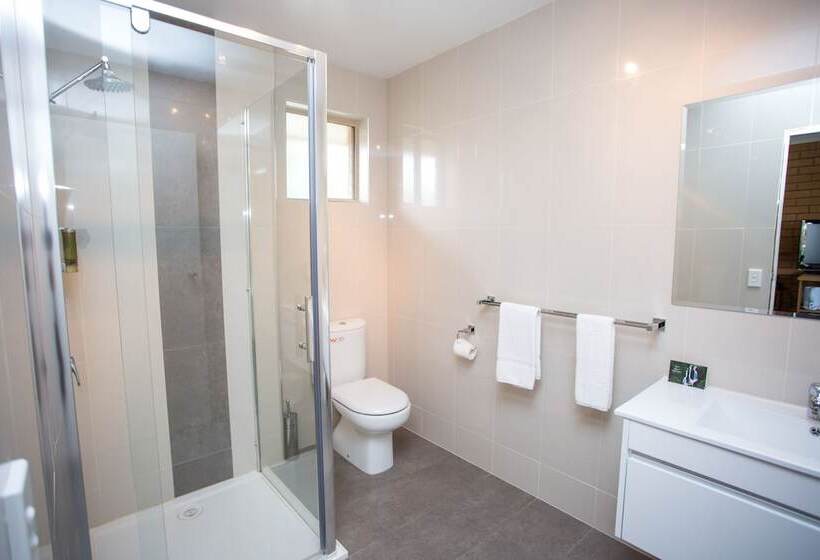 مُتل Blue Whale Motor Inn & Apartments