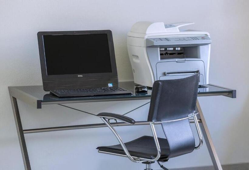 فندق على الطريق Breakfree Queanbeyan